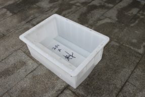 如何解決公路路沿石塑料模具在注塑過程開裂的問題？
